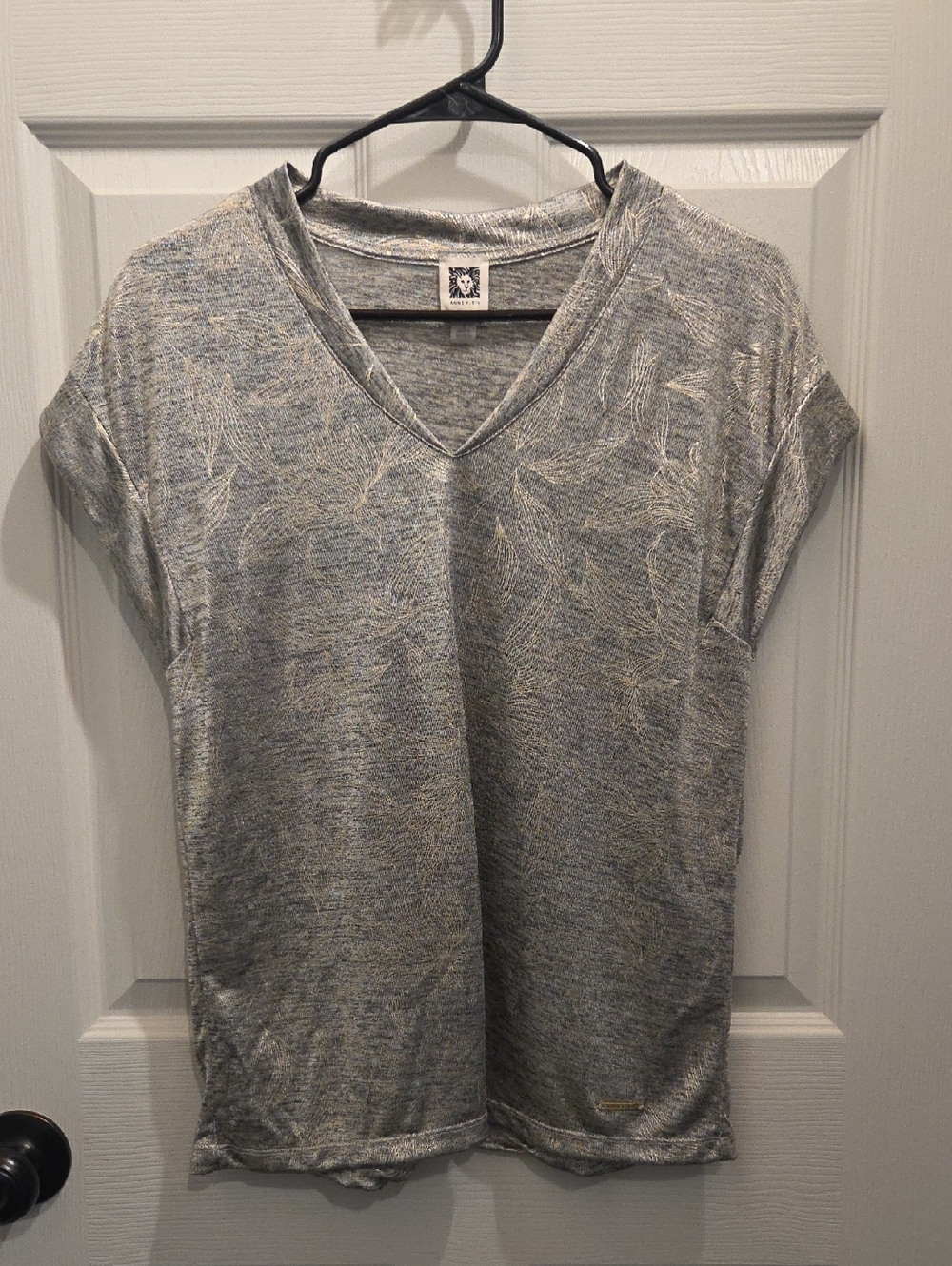 3/$10 Anne Klein Heather Gray V-Neck Short Sleeve Top